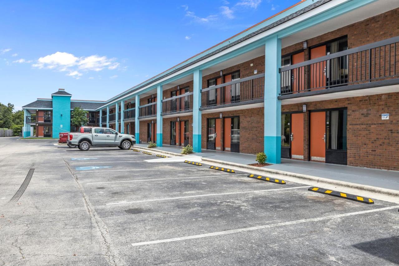 Garnet Inn & Suites, Morehead City Near Atlantic Beach Εξωτερικό φωτογραφία